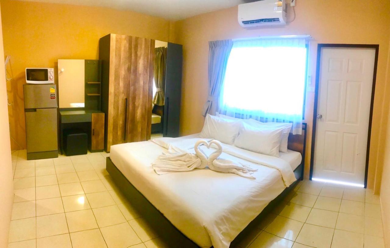 The Luka Guesthouse And Restaurant Patong Экстерьер фото