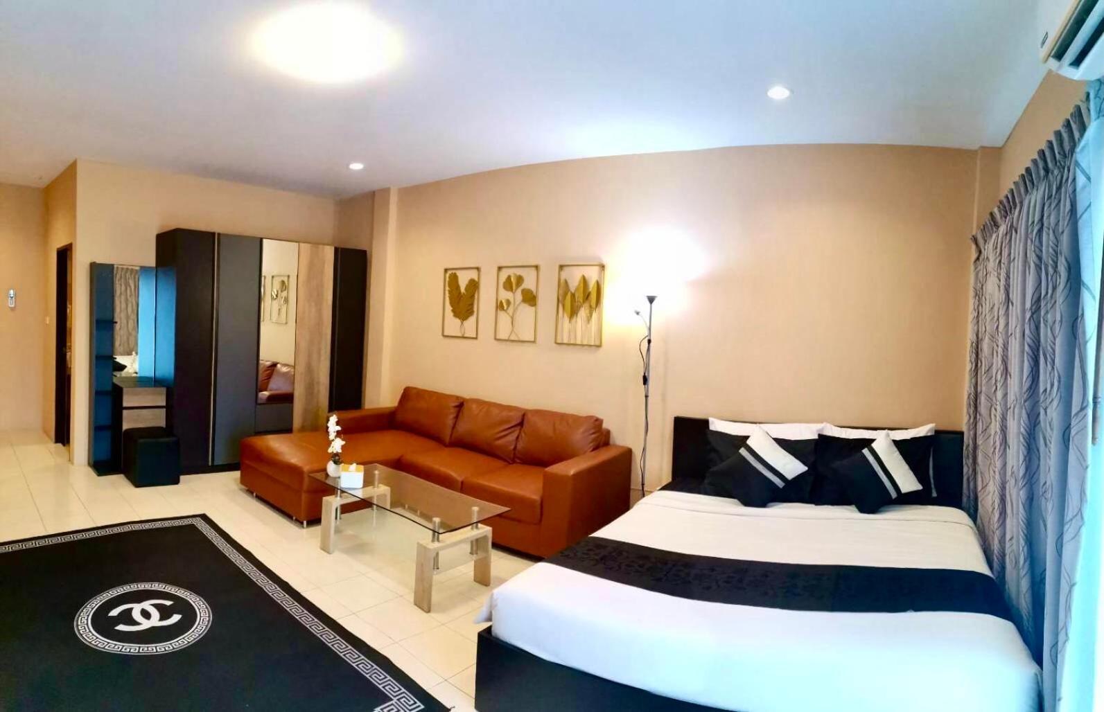 The Luka Guesthouse And Restaurant Patong Экстерьер фото