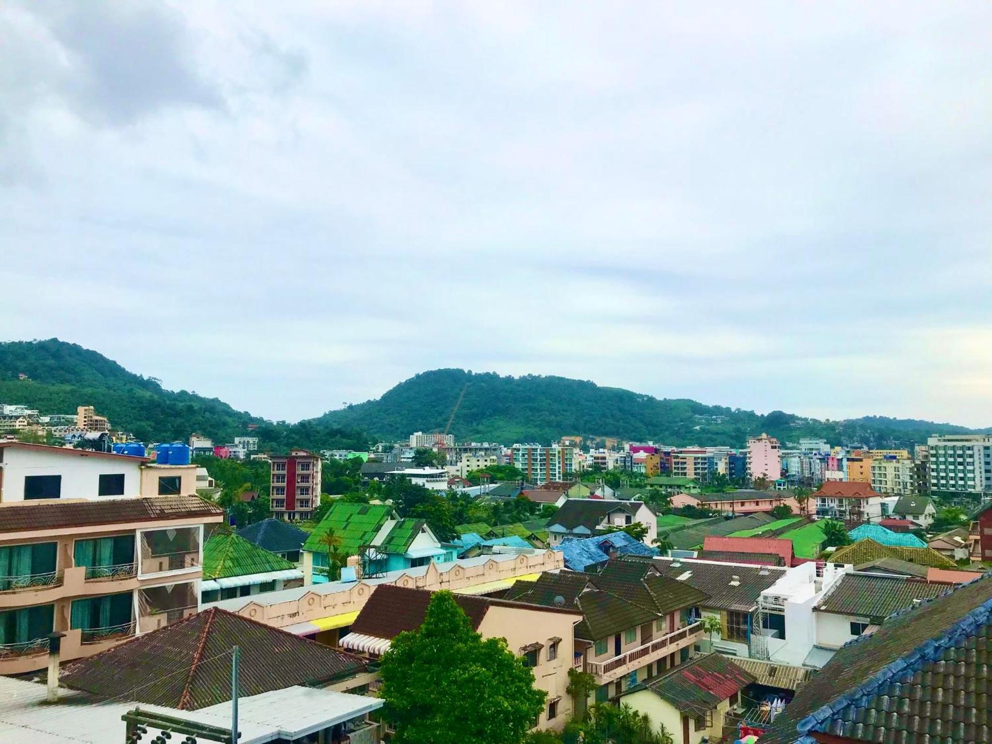 The Luka Guesthouse And Restaurant Patong Экстерьер фото